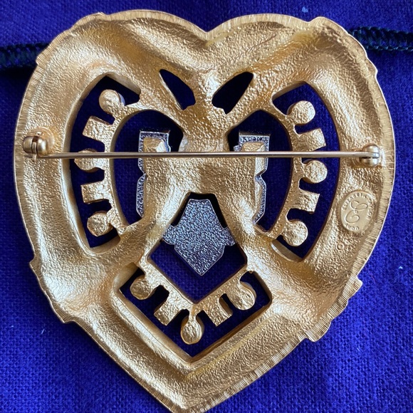 Vintage Avon Elizabeth Taylor Broach Heart of Hollywood - Picture 3 of 8